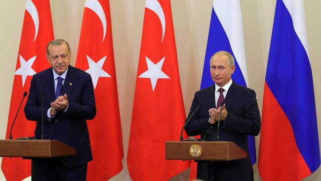 Президент РФ Владимир Путин и президент Турции Реджеп Тайип Эрдоган, архивное фото