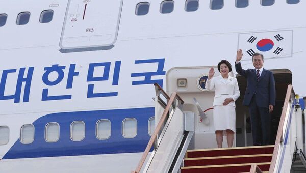 Президент Южной Кореи Мун Чжэ Ин прибыл в КНДР на встречу с северокорейским лидером Ким Чен Ыном