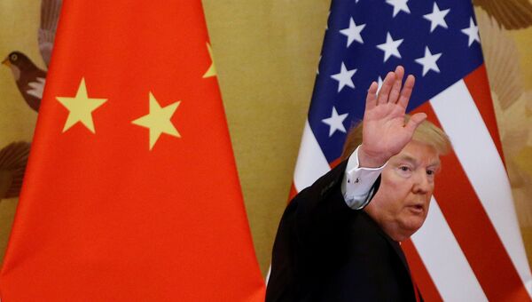 Президент США Дональд Трамп во время визита в Китай
