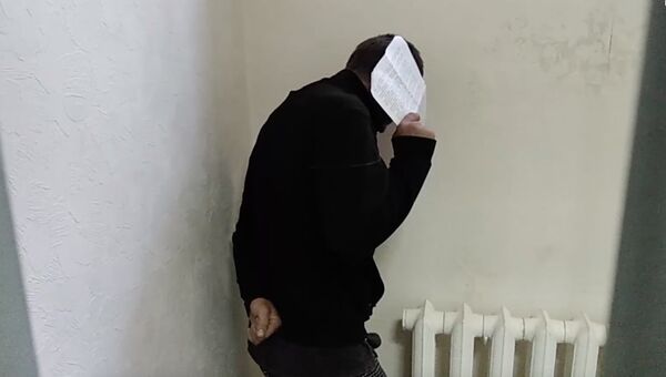 Задержанный, который угрожал сбросить ребенка с вышки сотовой связи в селе Отрадо-Кубанском