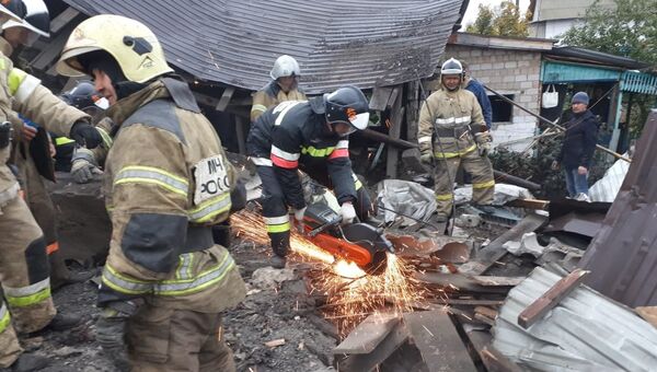 Пожарно-спасательные подразделения ликвидируют последствия хлопка бытового газа Кармаскалинском районе Республики Башкортостан. 20 сентября 2018