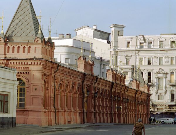 Здание Малого манежа в Георгиевском переулке Здание Малого манежа в Георгиевском переулке