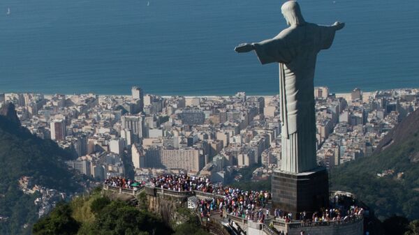 Статуя Христа Искупителя в Рио-де-Жанейро, Бразилия. Архивное фото