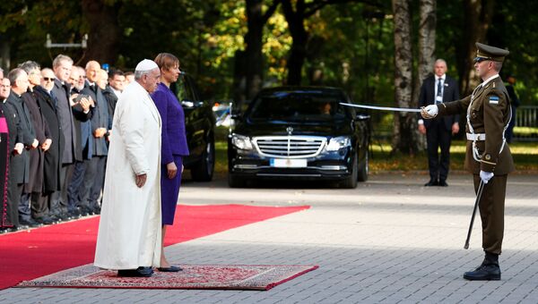 Папа Римский Франциск и президент Эстонии Керсти Кальюлайд в президентском дворце в Таллине. 25 сентября 2018