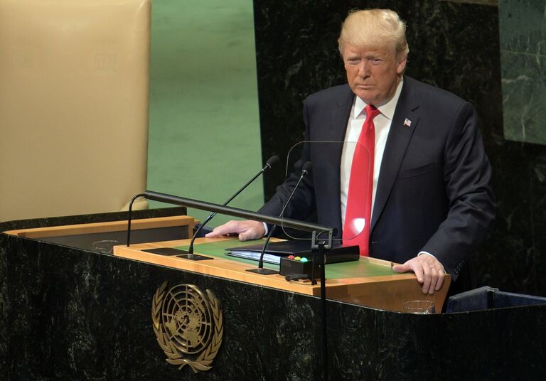 Президент США Дональд Трамп выступает на Генеральной Ассамблее Организации Объединенных Наций в Нью-Йорке. 25 сентября 2018