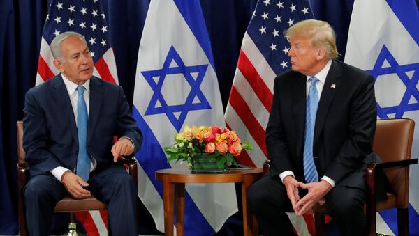 Премьер-министр Израиля Биньямин Нетаньяху и президент США Дональд Трамп во время встречи в рамках Генассамблеи ООН в Нью-Йорке