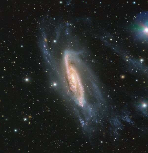 Спиральная галактика NGC 3981, сфотографированная телескопом VLT