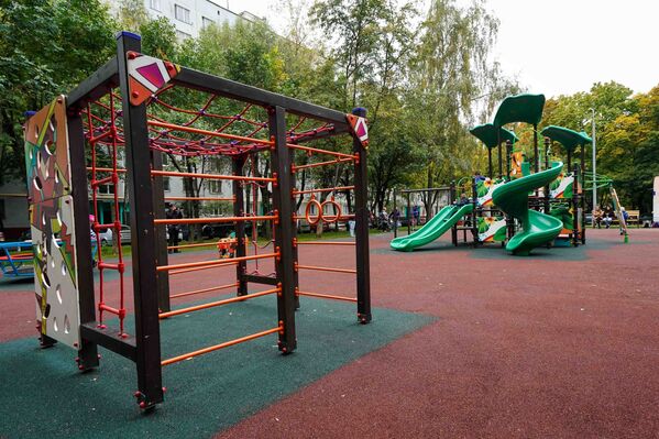 Детская площадка в районе Чертаново Южное