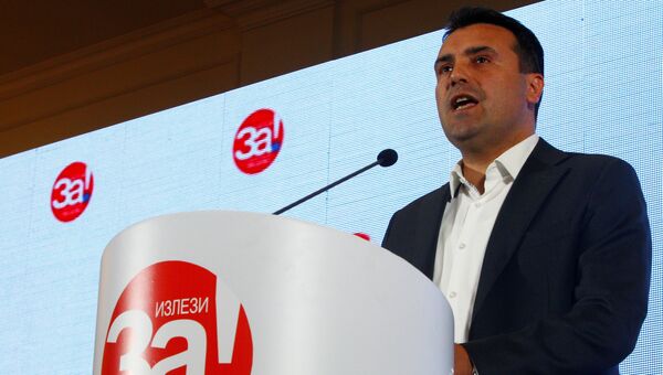 Премьер-министр Македонии Зоран Заев во время пресс-конференции, посвященной референдуму о переименовании страны. 30 сентября 2018