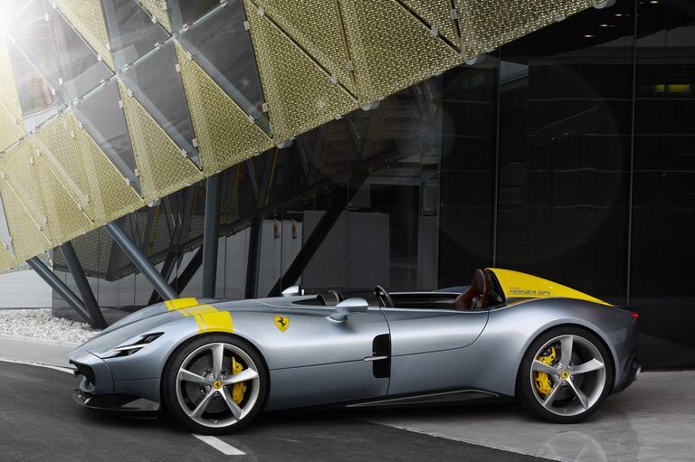 Автомобиль Ferrari Monza SP1