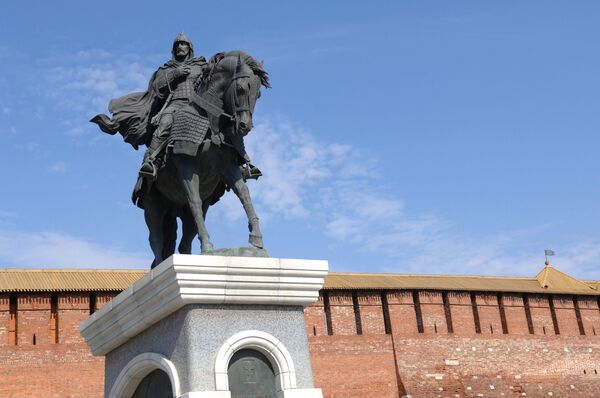 Памятник московскому князю, полководцу, герою Куликовской битвы Дмитрию Донскому