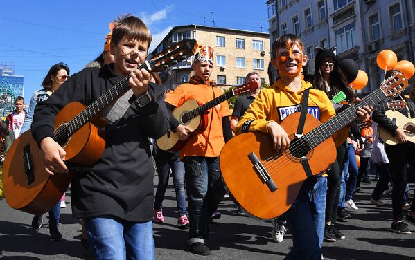 Участники праздничных мероприятий, посвященных Дню тигра, во Владивостоке