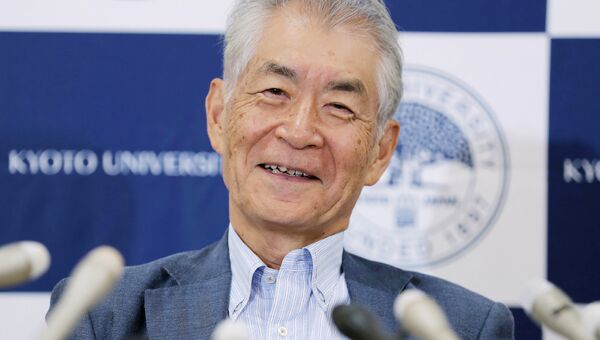 Японский ученый Тасуко Хондзе на пресс-конференции после присуждения Нобелевской премии по медицине за 2018 год