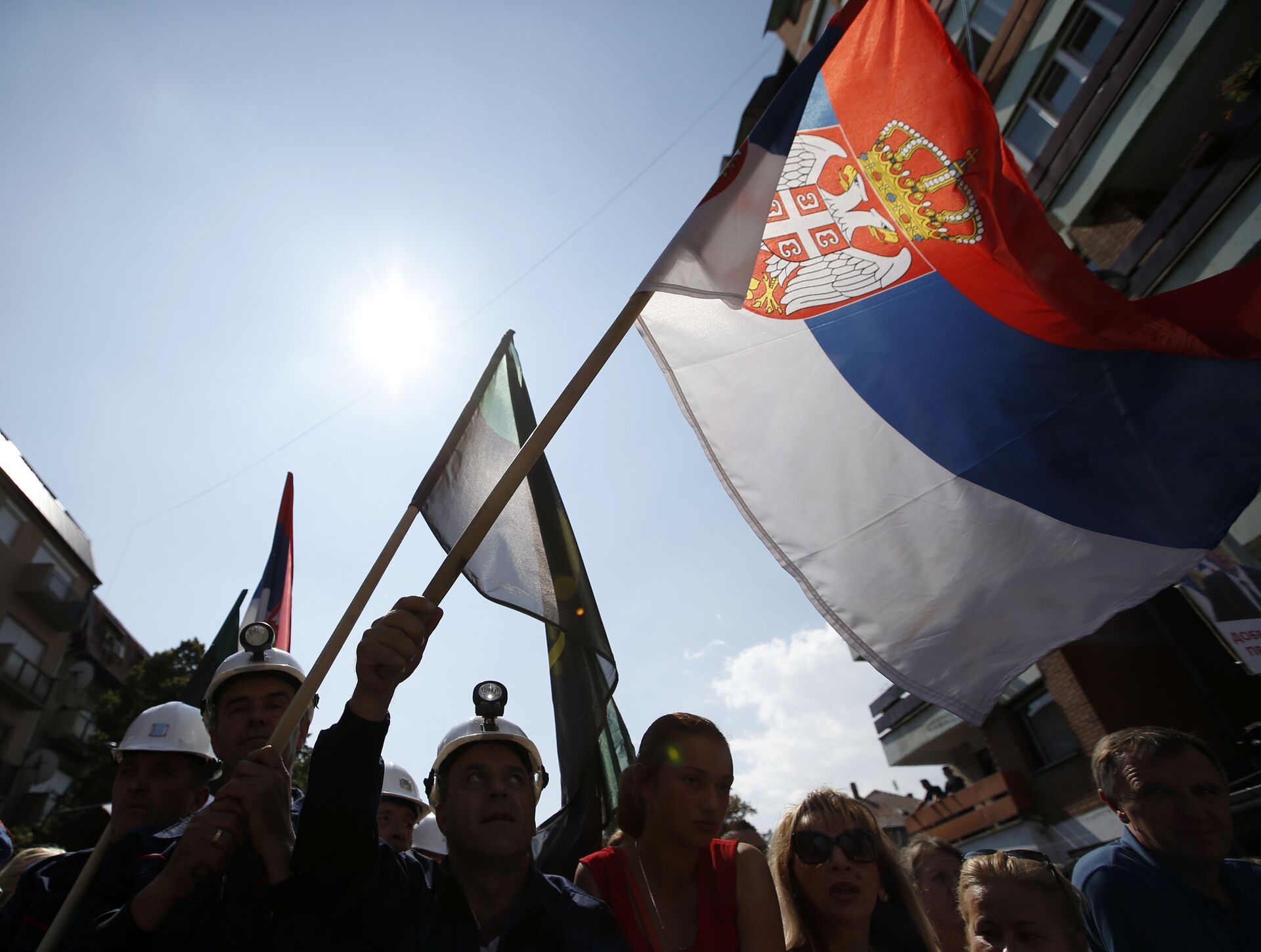 Перевод времени в сербии. Косовские сербы. Сербские анклавы в Косово. Независимость Косово. Сербы флаг.