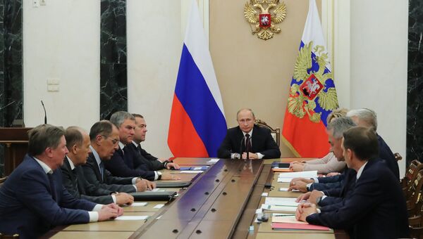 Президент РФ Владимир Путин проводит совещание с постоянными членами Совета безопасности. 2 октября 2018