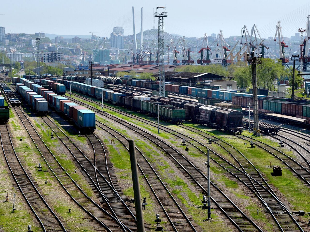 Владивосток и Хабаровск может связать скоростная железнодорожная магистраль  - РИА Новости, 15.09.2023