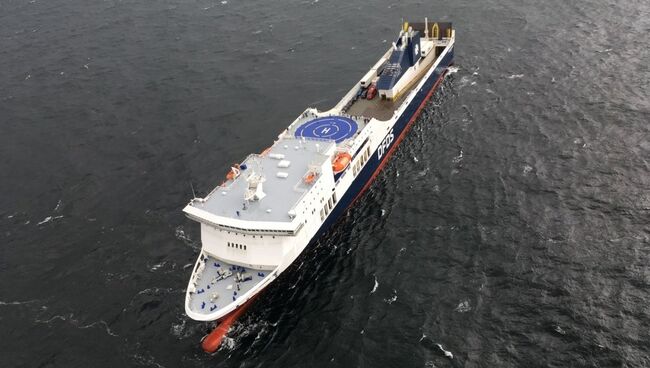 Грузопассажирский паром Regina Seaways в Балтийском море. 2 октября 2018