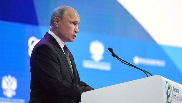 Президент РФ Владимир Путин на международном форуме Российская энергетическая неделя. 3 октября 2018