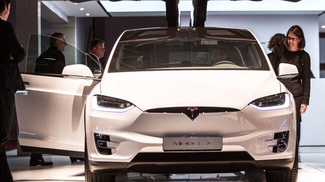 TESLA Model X