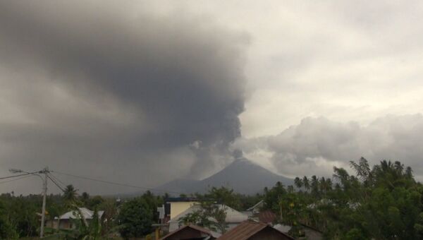 Многострадальный Сулавеси: землетрясение, цунами, а теперь и извержения вулкана