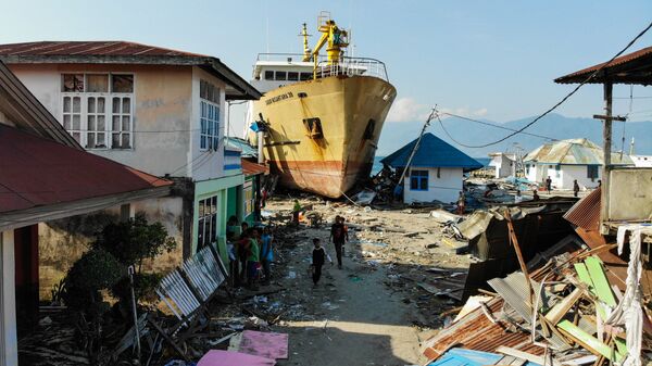 Последствия землетрясения в Индонезии