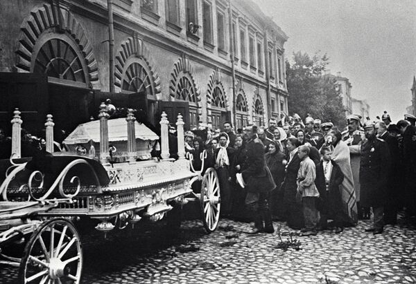 Похороны пожарных, погибших при тушении пожара в 1906 году Похороны пожарных, погибших при тушении пожара в 1906 году