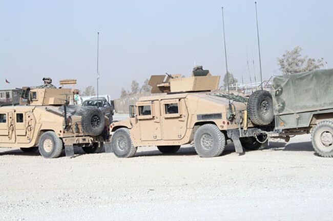 Талибы напали на колонну снабжения НАТО в 50 км от Кабула
