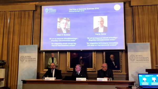 Объявление лауреатов Нобелевской премии по экономике 2018 года в Стокгольме