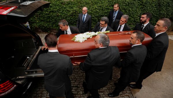 Похороны Монсеррат Кабалье в Барселоне