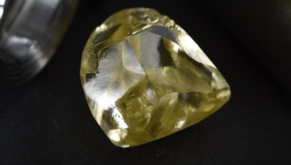 АО Алмазы Анабара добыло крупный алмаз массой 28,59 карата