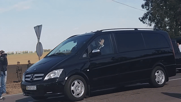 Украинские СМИ уличили Порошенко в нарушении правил дорожного движения