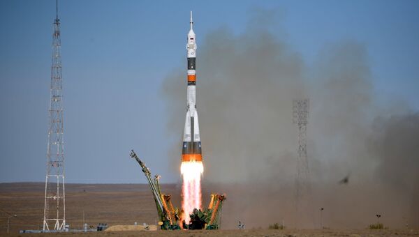 Старт ракеты-носителя Союз-ФГ с пилотируемым кораблем Союз МС-10. 11 октября 2018