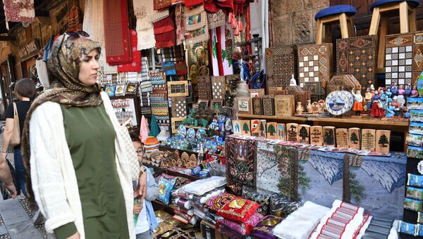 Восточный рынок в портовом городе Джебейль в регионе Горный Ливан