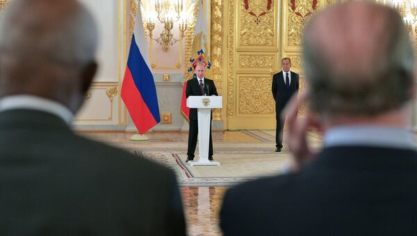 Президент РФ Владимир Путин выступает на церемонии вручения верительных грамот послов иностранных государств. 11 октября 2018