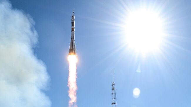Старт ракеты-носителя Союз-ФГ с пилотируемым кораблем Союз МС-10. Архивное фото