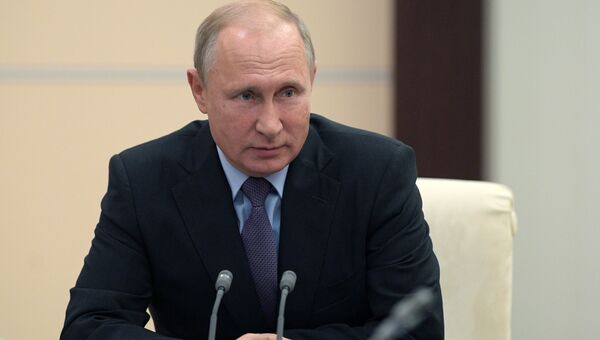 Президент РФ Владимир Путин проводит совещание с постоянными членами Совета безопасности РФ. 12 октября 2018