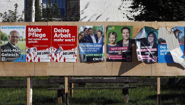 Агитационные плакаты перед выборами в баварский ландтаг, Германия. 10 октября 2018