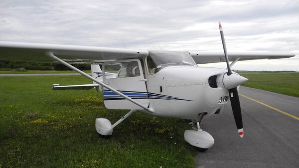 Лекгомоторный самолет Cessna