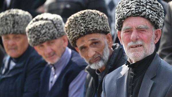 Участники митинга в Магасе против соглашения о границе между Ингушетией и Чечней
