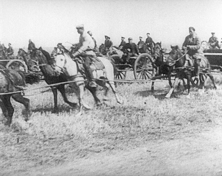 Конные части Красной Армии в боевом походе. Гражданская война в России 1917-1922 гг Конные части Красной Армии в боевом походе. Гражданская война в России 1917-1922 гг