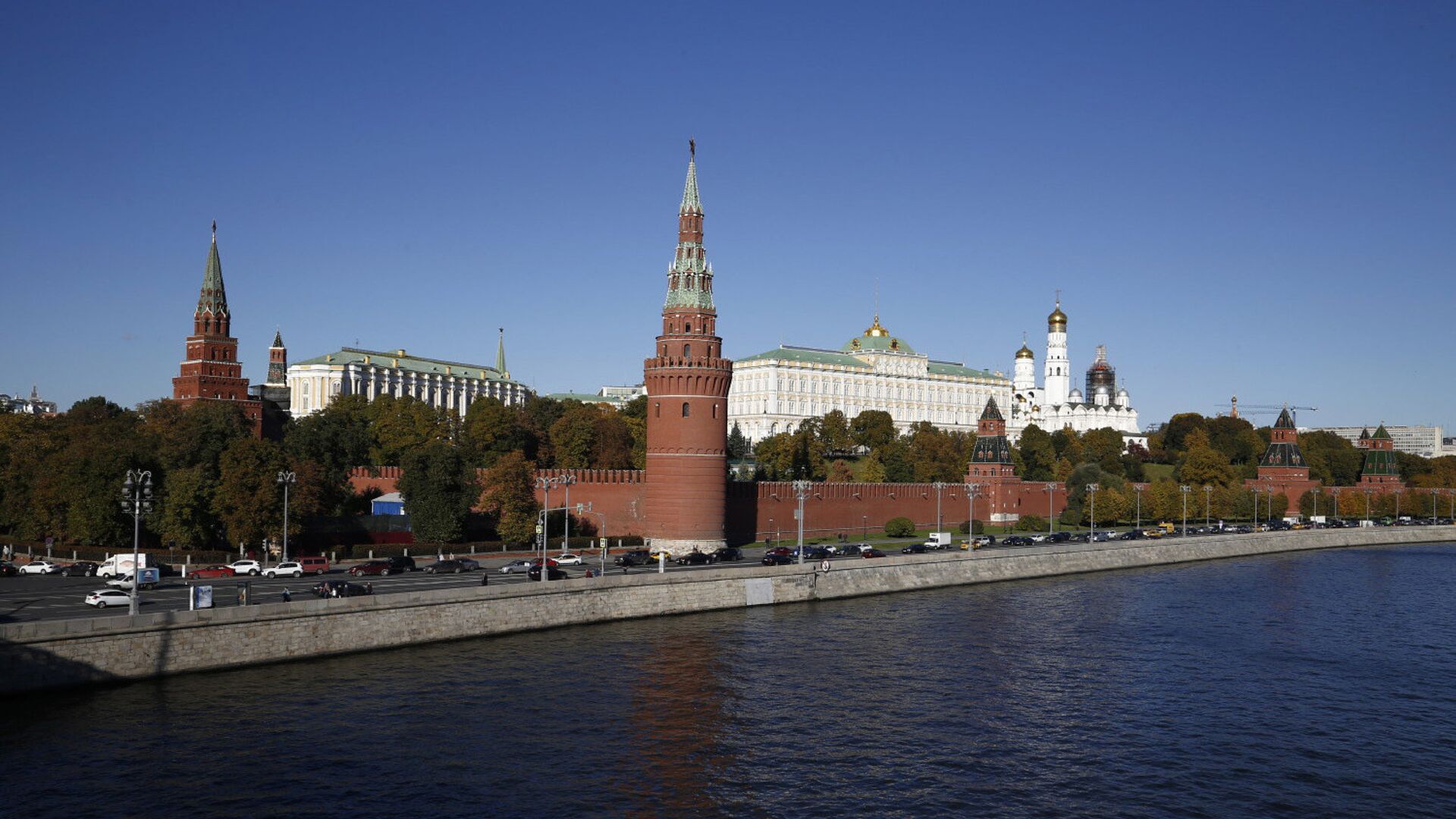 Кремлевское тесто. Кутафья башня Московского Кремля фото.