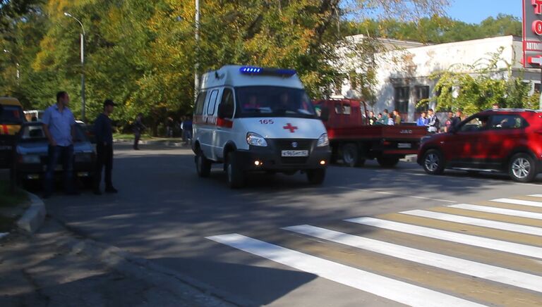 У Политехнического колледжа в Керчи, в котором произошел взрыв