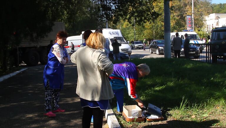 У Политехнического колледжа в Керчи, в котором произошел взрыв