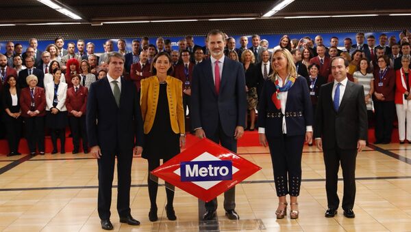 Король Испании Фелипе VI в Мадридском метро. 17 октября 2018