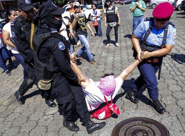 Задержание участников акции протеста в Манагуа