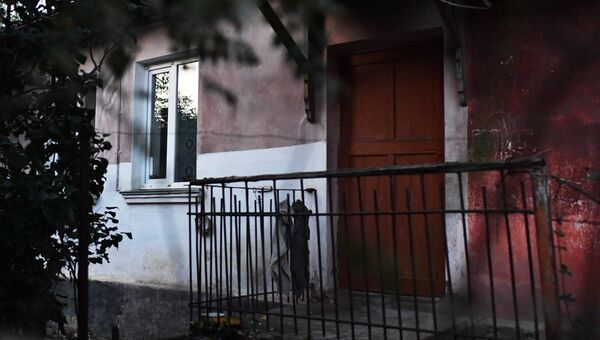 Дом в Керчи, в котором жил студент четвертого курса Керченского политехнического колледжа Владислав Росляков, устроивший стрельбу и взрыв в колледже 17 октября
