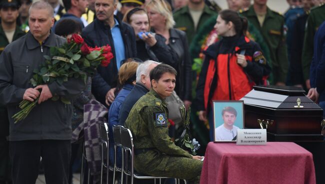 Церемония прощания с погибшими в результате трагедии в Керчи. 19 октября 2018