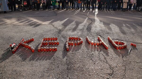 Акция памяти погибших при нападении на керченский колледж в Чите