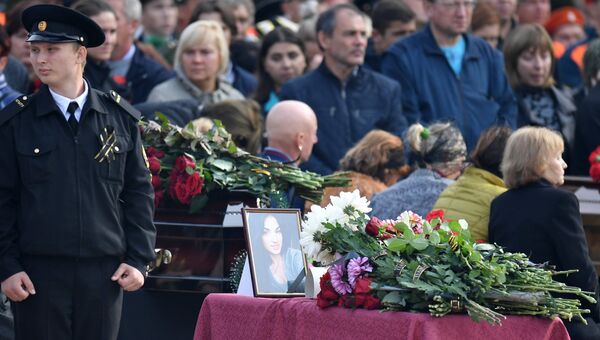 Церемония прощания с погибшими при нападении на Керченский политехнический колледж