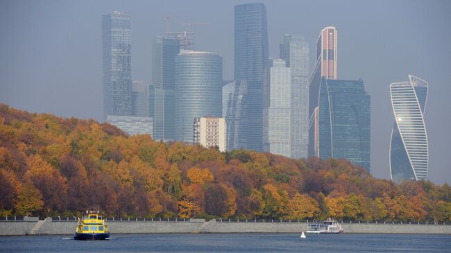 Теплоходы в акватории Москва-реки. Архивное фото.